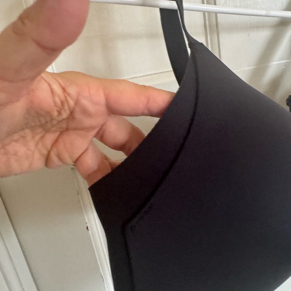 Knix black wireless bra size 38C - Picture 2 of 5